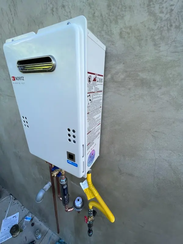Tankless water heater installation for League City homes